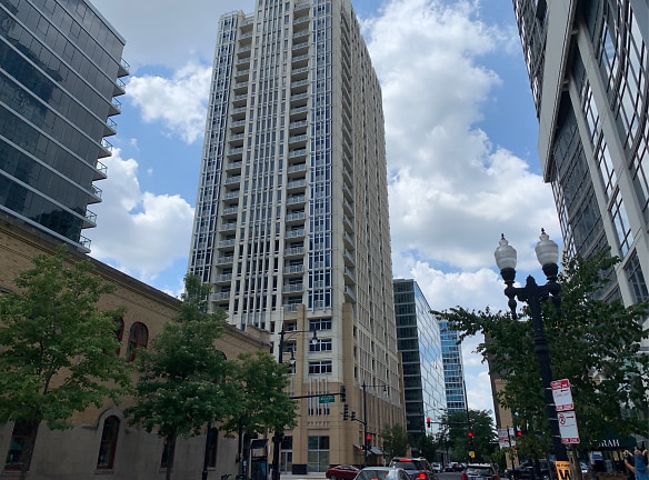 Michigan Avenue Tower Ii Apartments - Chicago, IL