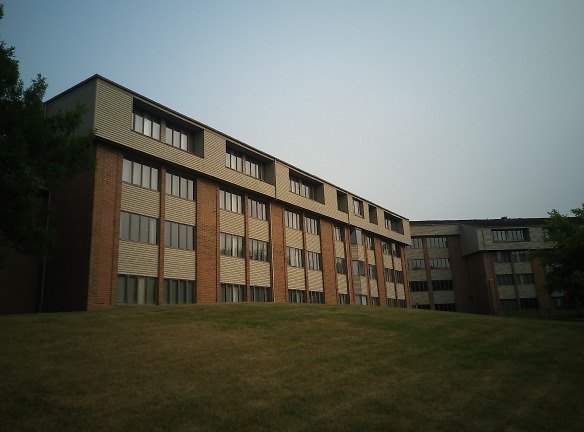 The Broadmoor Apartments - Eden Prairie, MN