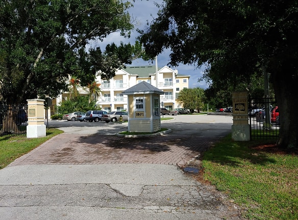 Laurel Oaks Senior Apartments - Okeechobee, FL