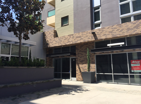 Walnut St Mixed Use Building Apartments - Pasadena, CA