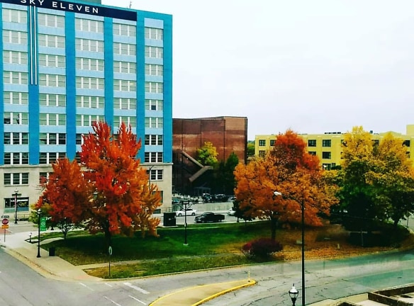 Park East Student Living - Springfield, MO