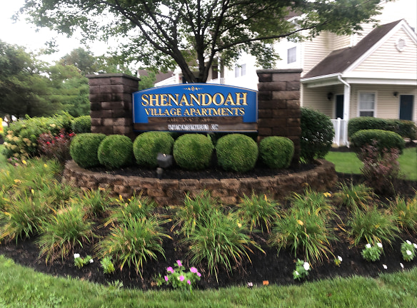 Shenandoah Village Apartments - Lakewood, NJ