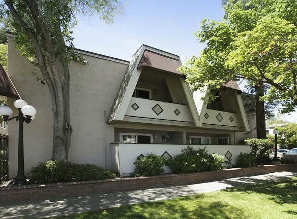 Sequoyah Apartment Homes - Concord, CA