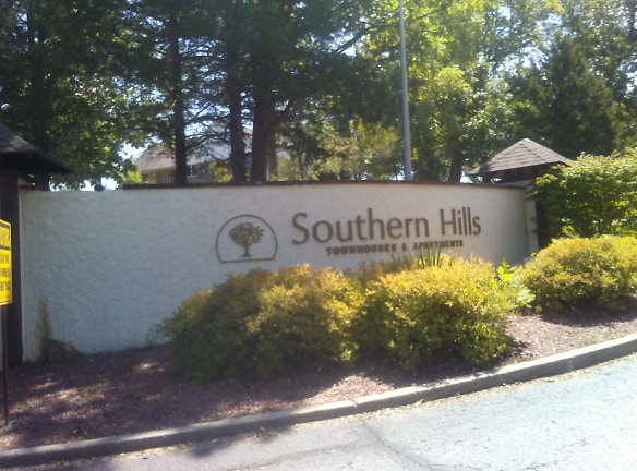 Southern Hills Apartments - Jefferson City, MO
