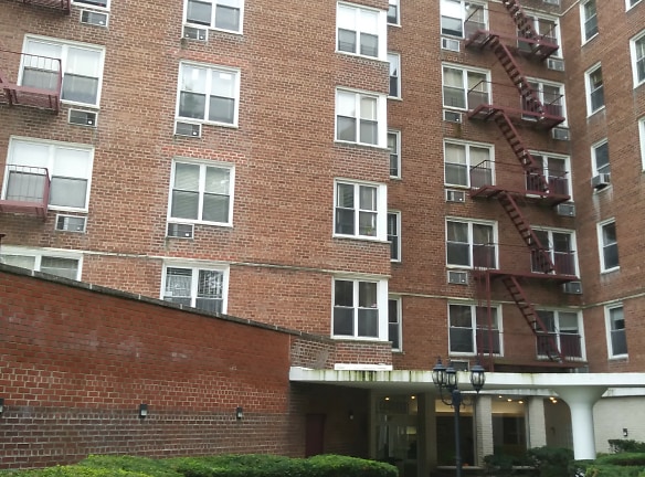 6622 FLEET ST Apartments - Forest Hills, NY