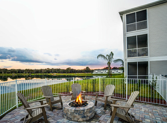 Lakehouse Luxury Apartments - Plant City, FL