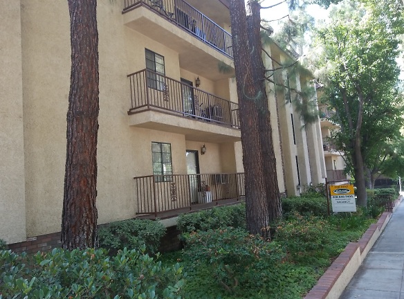 300 Tujunga Apartments - Burbank, CA