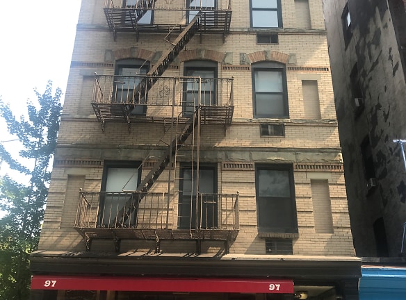 Sullivan Mews Apartments - New York, NY