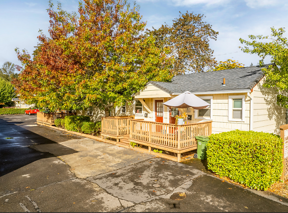 1340 Birch Ave - Cottage Grove, OR