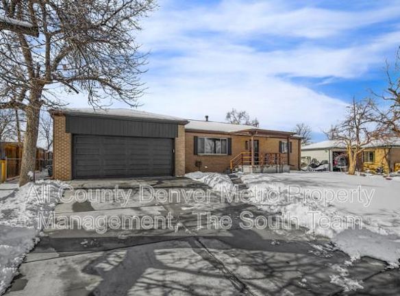 5875 S Bannock St - Littleton, CO