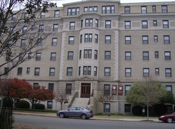 Kensington Court Apartments - Richmond, VA