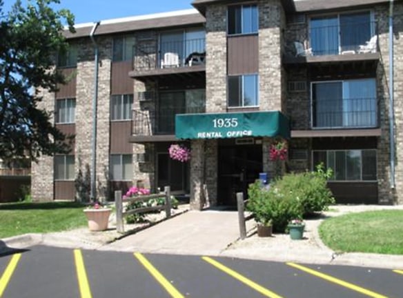 Vailwood Apartments - Saint Paul, MN