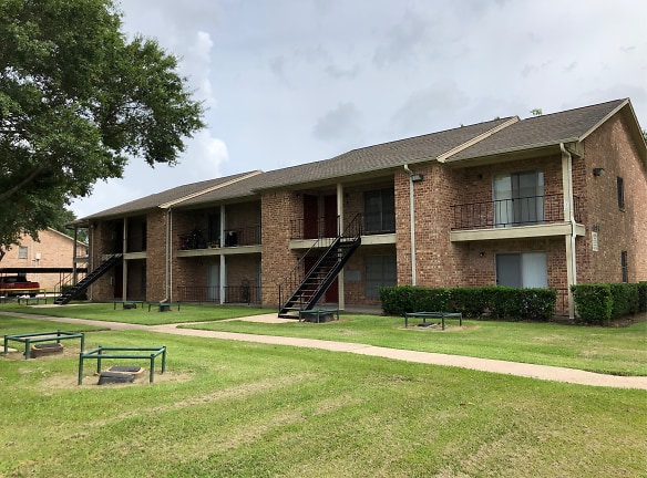 Landsdowne Place Apartments - Port Arthur, TX