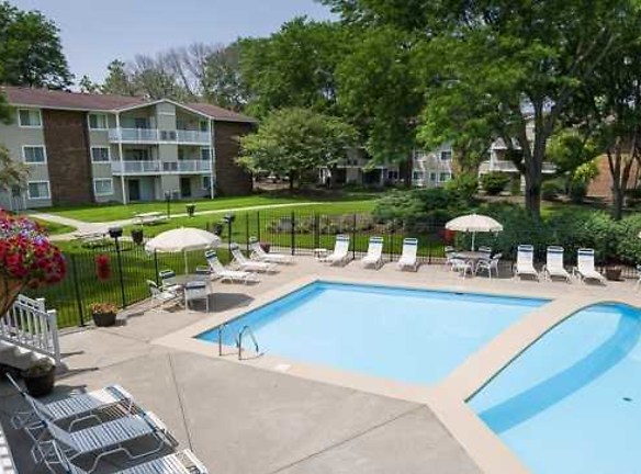Hampshire Park Apartments - Hobart, IN