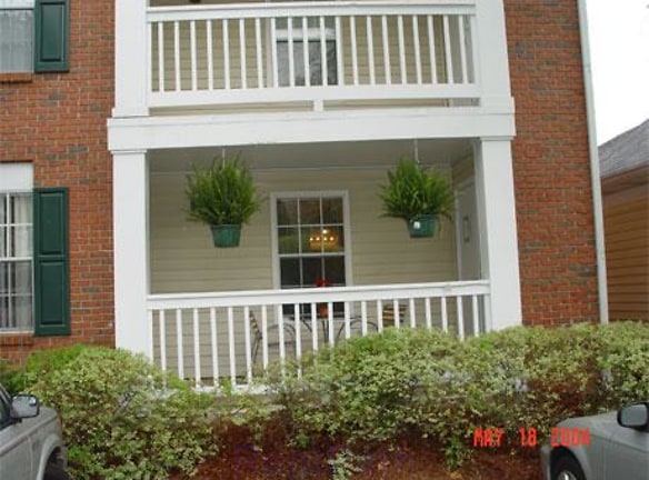 Lakeshore Crossing Apartments - Atlanta, GA