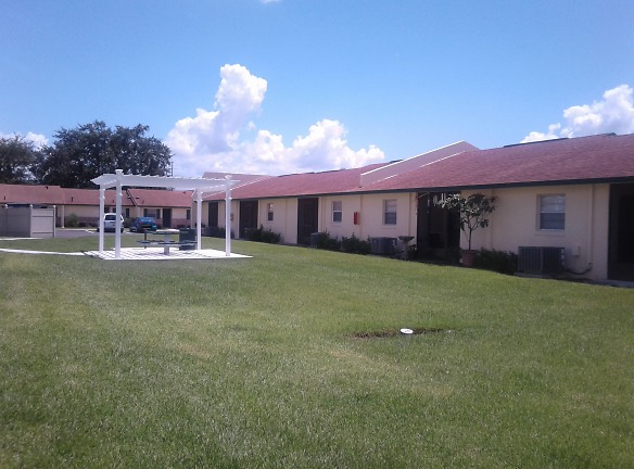 Windemere Villas Apartments - Leesburg, FL