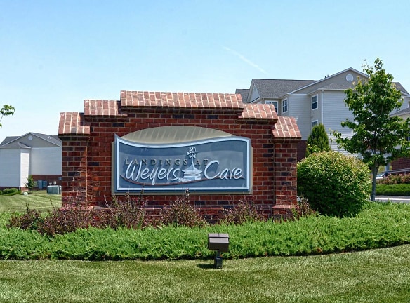 The Landings At Weyer's Cave Apartments - Weyers Cave, VA