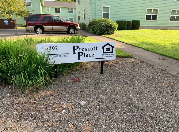 Prescott Place Apartments - Portland, OR