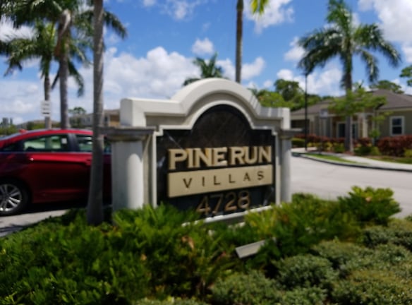 Pine Run Villas Apartments - Greenacres, FL