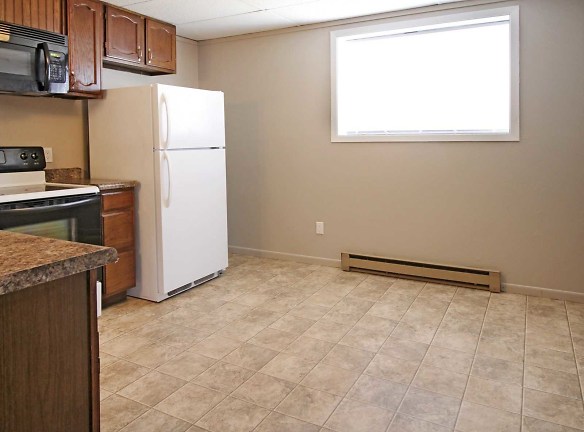 Hill View Apartments - Watford City, ND
