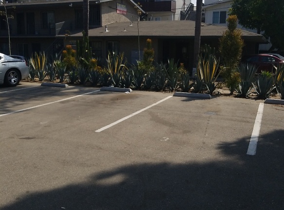 Mosaic Gardens At Willowbrook Apartments - Compton, CA