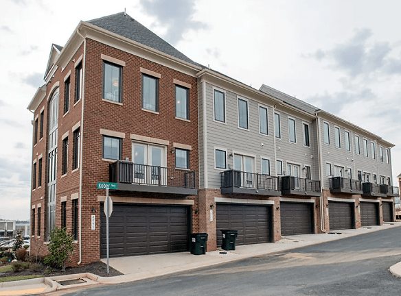 The Towns At Stonefield Apartments - Charlottesville, VA
