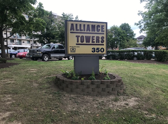 Alliance Towers Apartments - Alliance, OH
