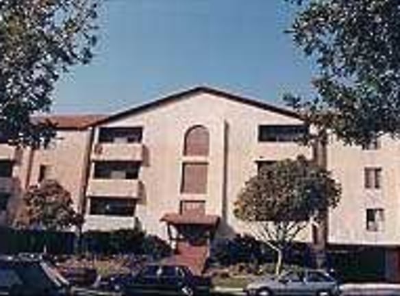 Lomita Apartments - Glendale, CA