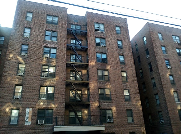 The Town Apartments - Elmhurst, NY
