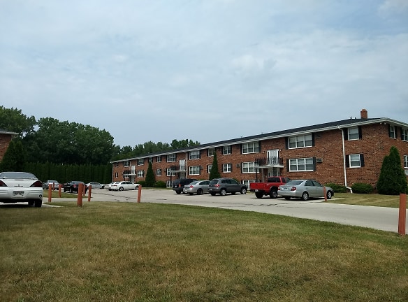 Meadow View East Apartments & Townhomes - Green Bay, WI