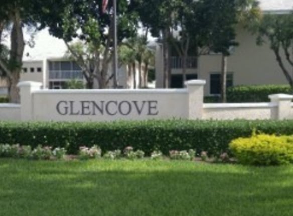 5809 Glencove Dr #905 - Naples, FL