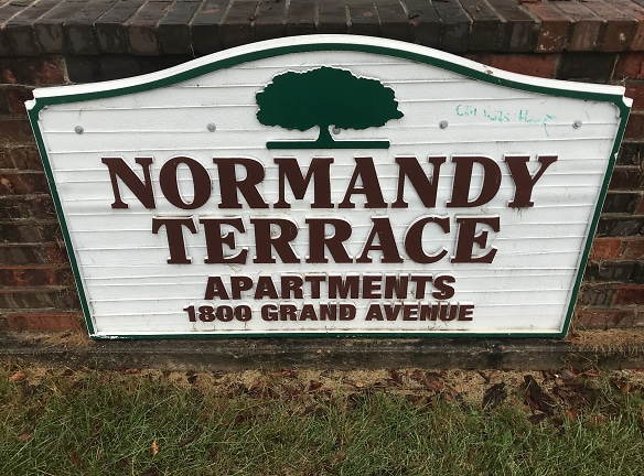 Normandy Terrace Apartments - West Des Moines, IA