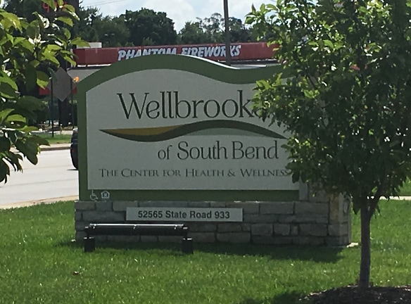 WELLBROOKE OF SOUTH BEND Apartments - South Bend, IN