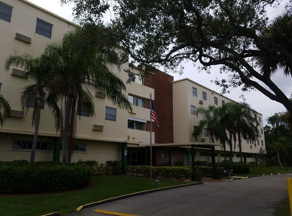 Saint Elizabeth Gardens Apartments - Pompano Beach, FL
