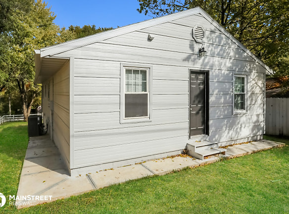 11329 E 13Th Street S - Independence, MO