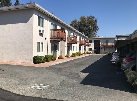 Santa Barbara Manor Apartments - Pleasant Hill, CA