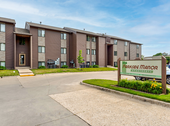 Parkside Manor Apartments - Coralville, IA