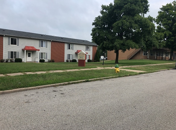 Marylaine Apartments - Terre Haute, IN