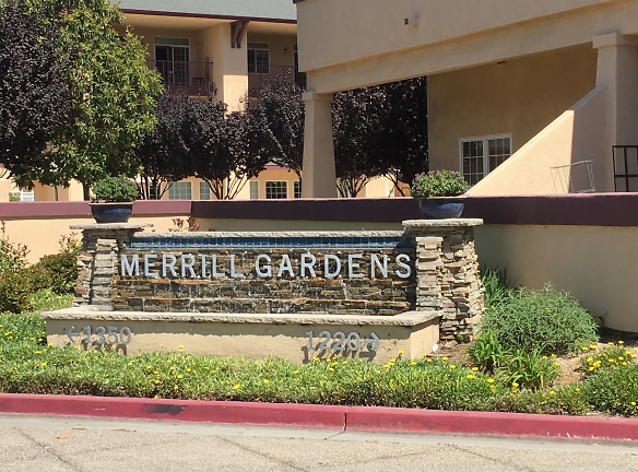 Merrill Gardens At Santa Maria Apartments - Santa Maria, CA