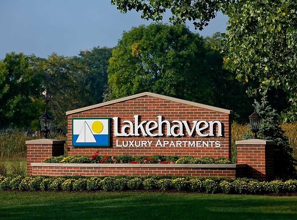 Lakehaven Apartments - Carol Stream, IL