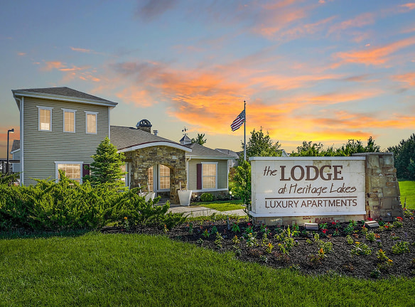 The Lodge At Heritage Lakes Apartments - Lincoln, NE