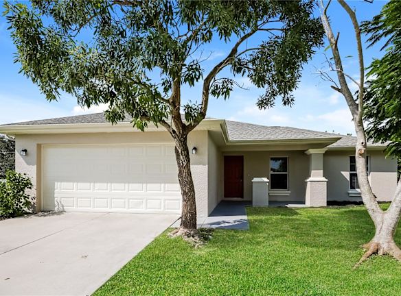 403 NE 22nd Terrace - Cape Coral, FL