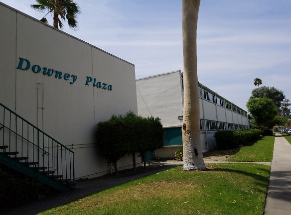 Downey Plaza Apartments - Downey, CA