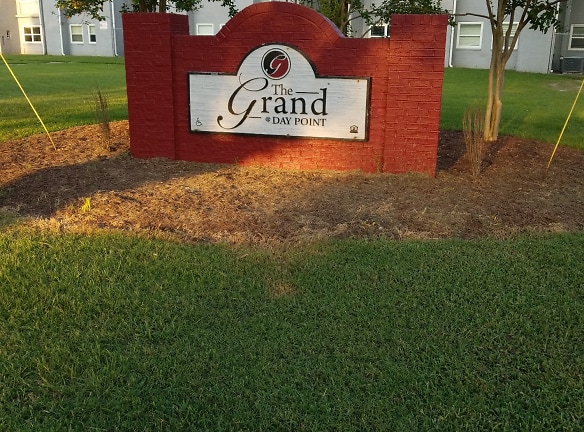The Grand At Day Point (Courtyard Apartments) - Goldsboro, NC