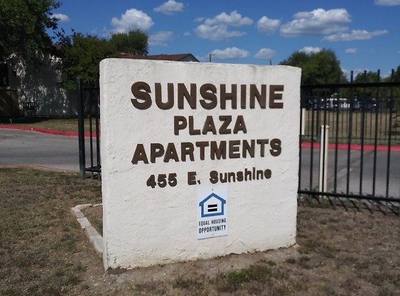 Sunshine Plaza Apartments - San Antonio, TX
