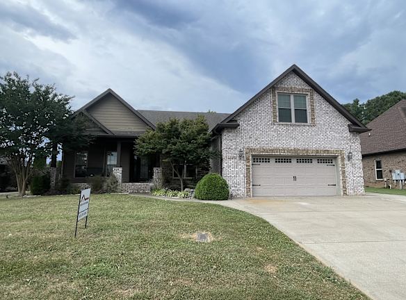 3176 Porter Hills Dr - Clarksville, TN