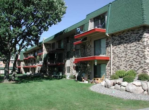 Garden Oaks Apartments - Coon Rapids, MN