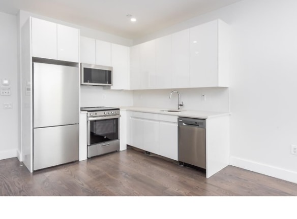 23-71 31st St unit 3-B - Queens, NY