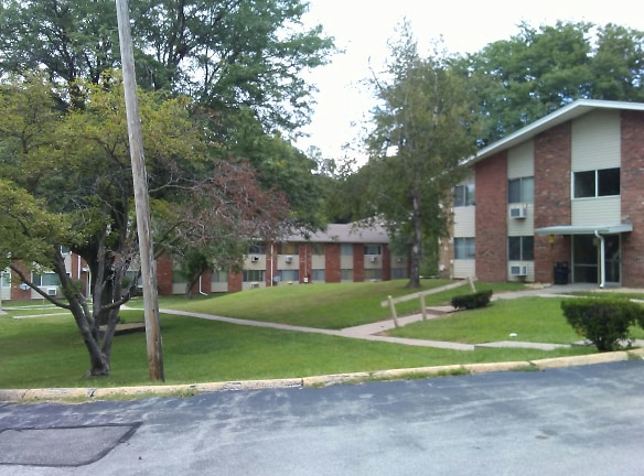 Timber Ridge Apartments - Moline, IL