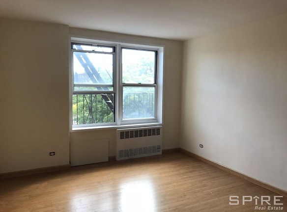 142-19 Barclay Ave unit 5C - Queens, NY